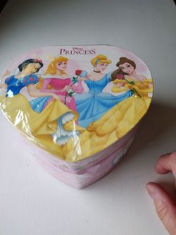 Disney Princess Cinderella Music Jewelry box “So this is love” Song Made In 1948. Brand New in