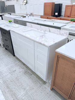 White bathroom vanity 49in