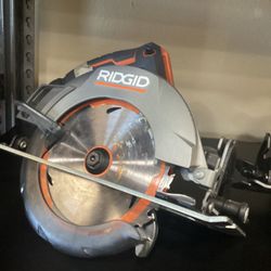 RIDGID 18V Brushless 7 1/4 Circular Saw (Tool-Only) $120