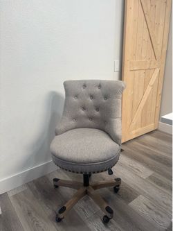 Home office grey chair