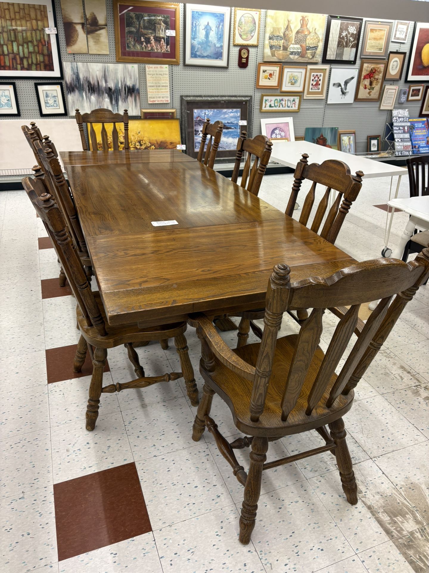 Large Solid Wood Dining Table w/8 Chairs & 2 Leaves