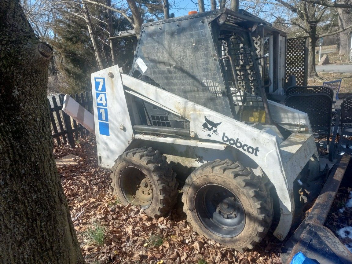 BOBCAT 741
