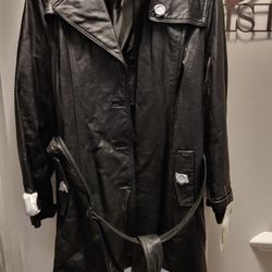 Geniune Women Short Leather Jacket Black Size 18mmm