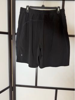 Men’s Lululemon shorts (lined) size XL