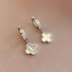 Clover Earrings