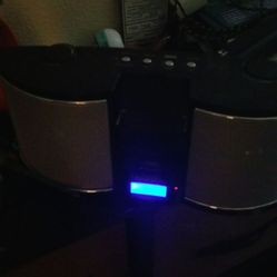 I phone radio with iphone ipod dock older style