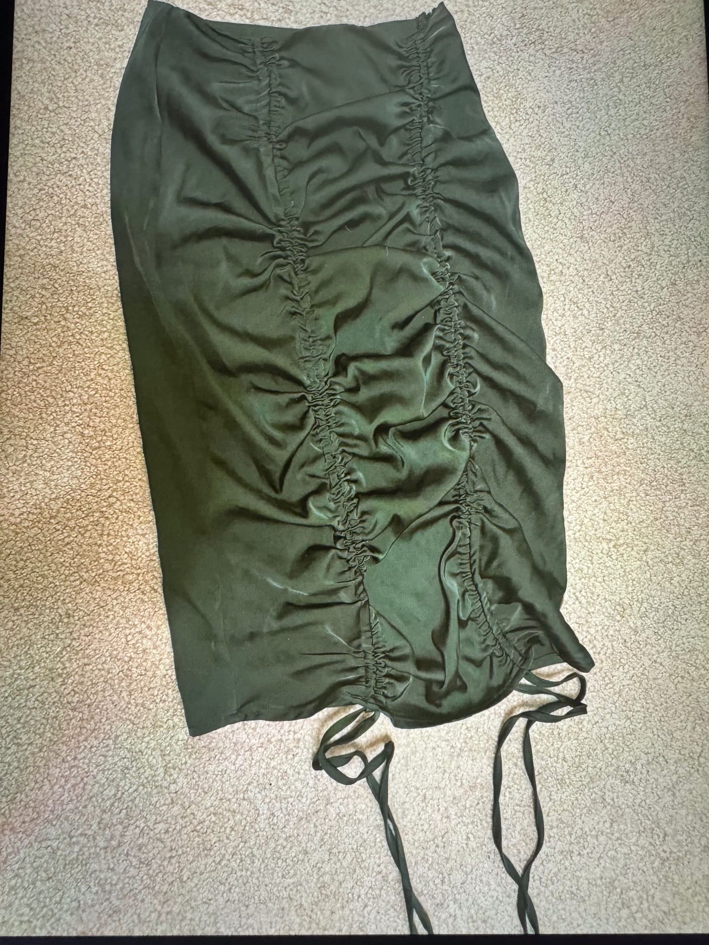New Small Black Forever 21 Stretchy Ruched Skirt