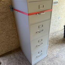 4 Drawer Legal File Cabinet In Great Shape