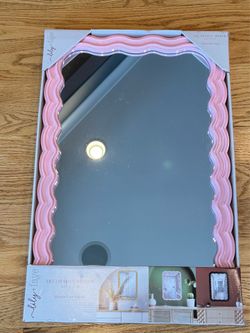 Pink mirror