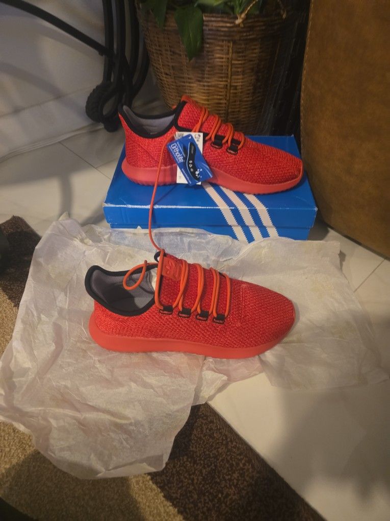 Size 9 - Adidas Tubular Shadow