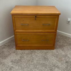 2-Drawer Locking File Cabinet 