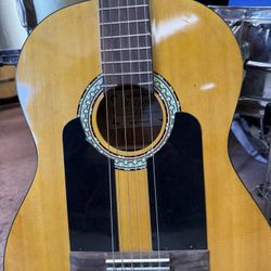 Classical Guitars Solid Top
