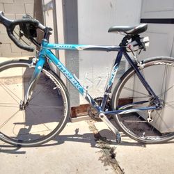 Selling Trek 1500 Road Bike