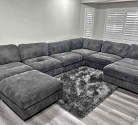 New XL 7 Piece Comfy Modular Sectional Couch! Free Delivery 🚚!