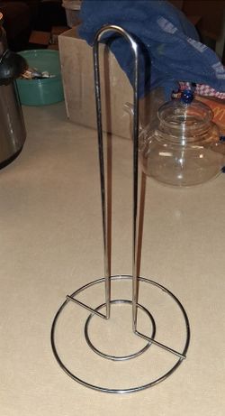 Paper towel holder