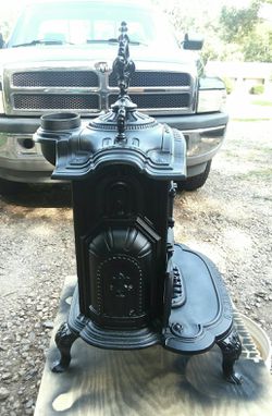 Vintage 1990 Black & Decker Light 'n Easy Steam Dry Iron Model F363 New  Sealed for Sale in Omaha, NE - OfferUp