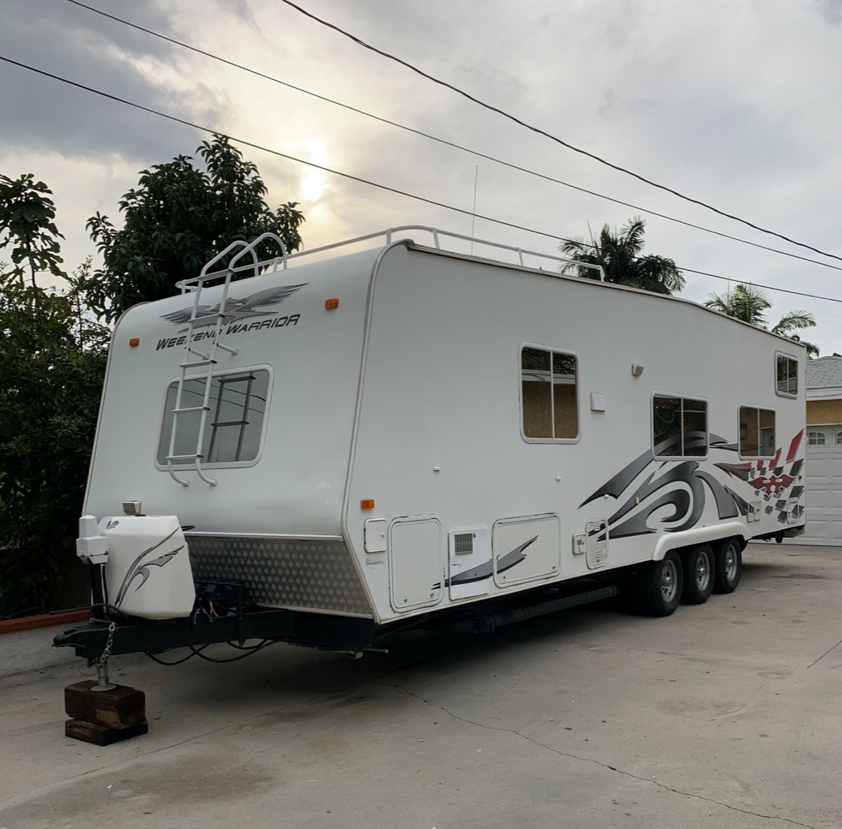 2006 Weekend Warrior FB3000 Billet Edition Toy hauler