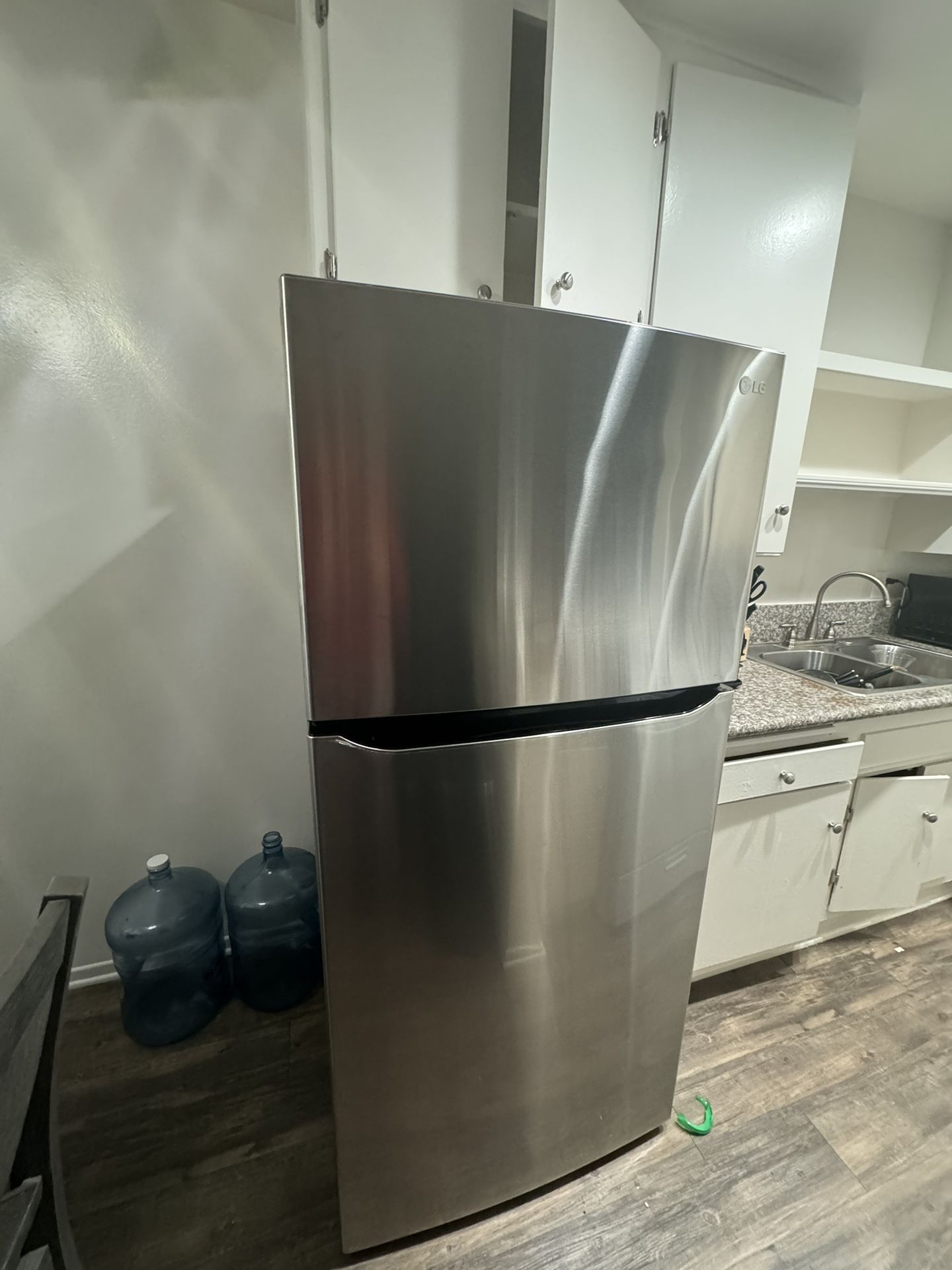 30 in. W 20 cu. ft. Top Freezer Refrigerator w/ Multi-Air Flow and Reversible Door in Stainless Steel,ENERGY STAR