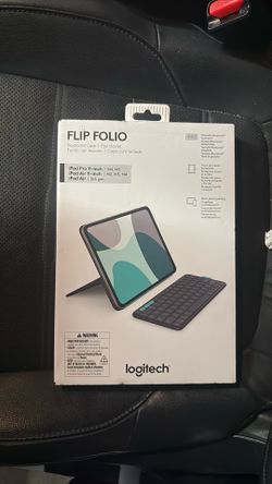 Logitech Flip folio iPad  keyboard case