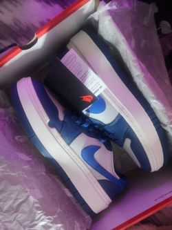 Nike's Shoes