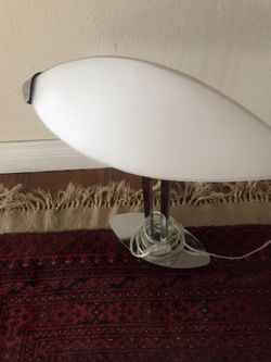 Desk lamp