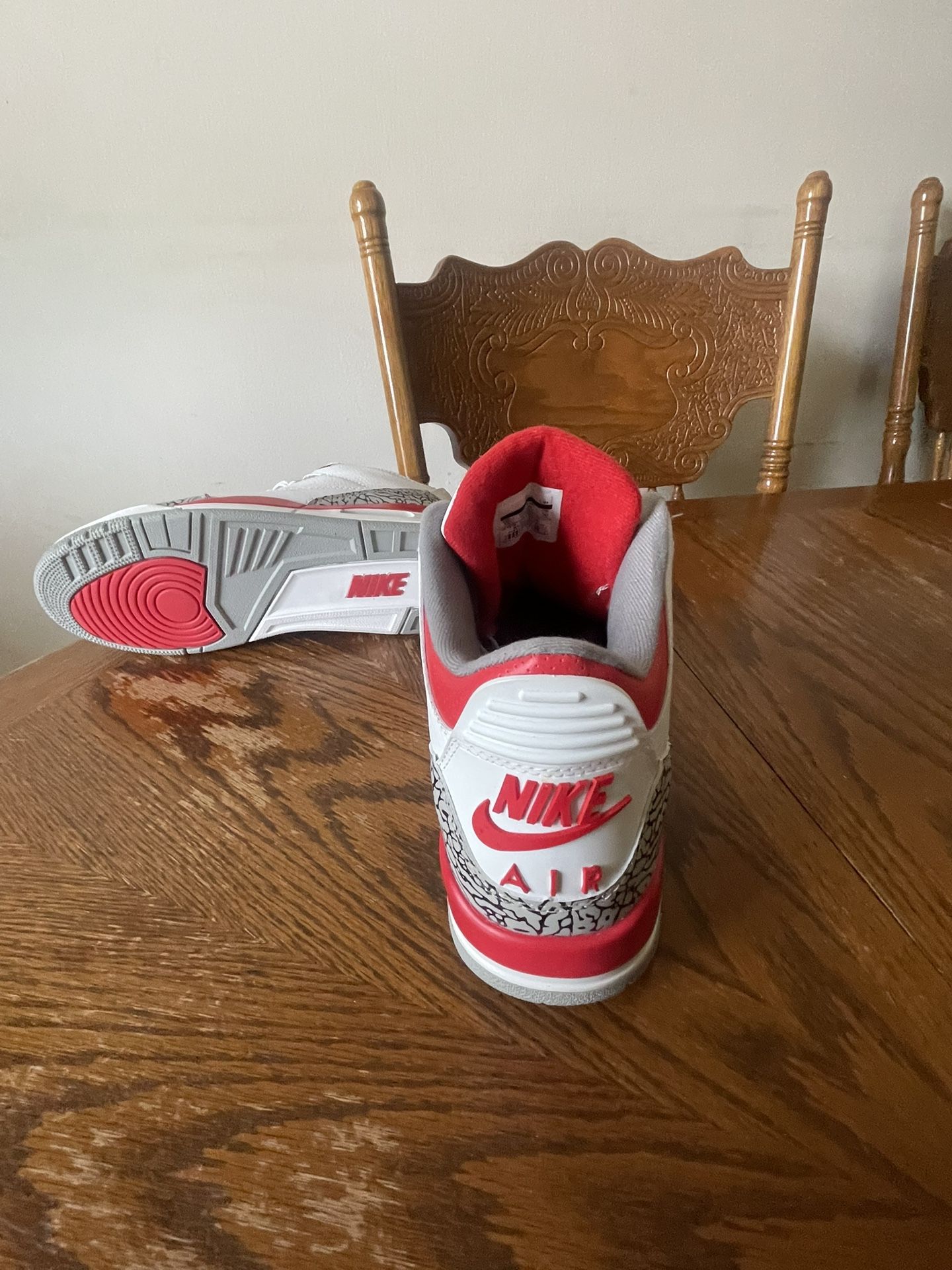 Jordan 3 Fire Red
