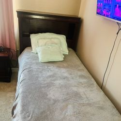 Twin Bed 