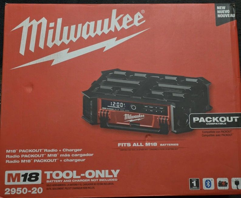 Milwaukee M18 PACKOUT Radio 