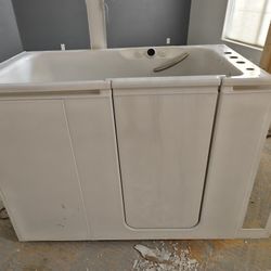 Free Handicap Bathtub 