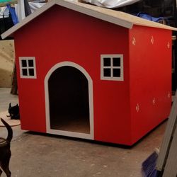 XL Dog House