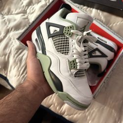 Jordan 4