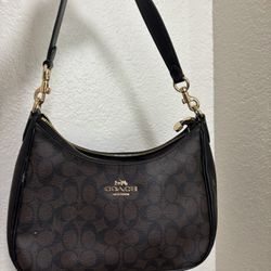 Coach Teri Shoulder Bag In Signature Canvas