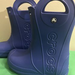 CROCS Handle It Big Kids Youth Size J2 Shoes Blue Waterproof Pull On Rain Boots NEW WITHOUT BOX 