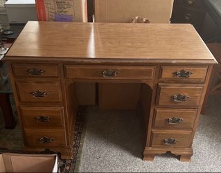 Dovetailed Quality Desk