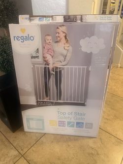 Regalo Top of Stair Safety Gate