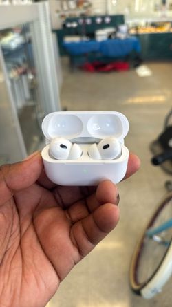 Apple AirPods Pro (2nd Generation) – Noise Cancelling Wireless Earbuds