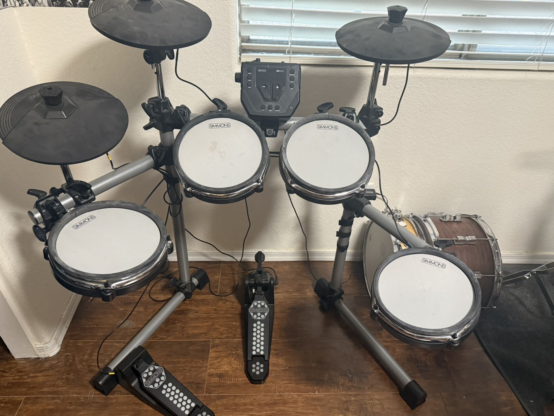 Simmons Electric Drumset SD350