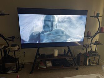 Large Flat Screen TV 85”
