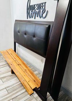 Queen size bed frame/ Cuadro de cama Queen
