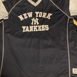 NY Yankees Shirt Men’s Size X-Large 