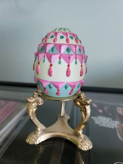 Lenox Beautiful Jeweled Paravaneh Holloway Egg