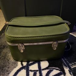 Vintage Mske Up Travel Case 