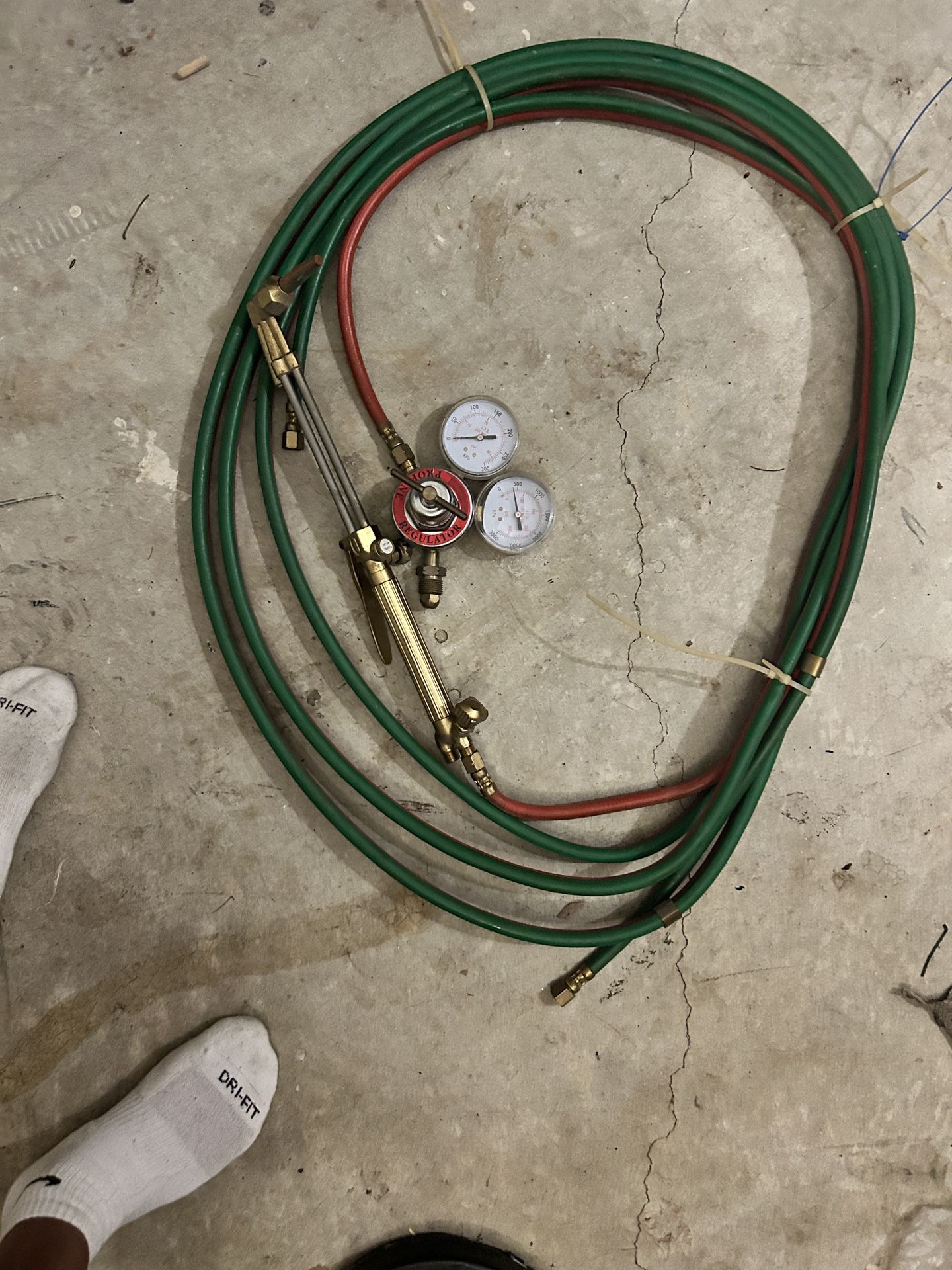 Oxegen Tank And Torch Hoses