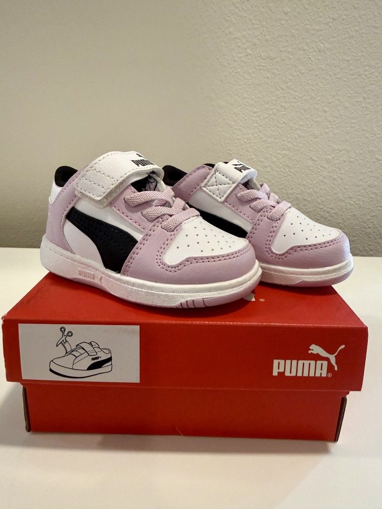 Size 5 Girl puma's