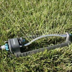 Oscillating Sled Lawn Sprinkler