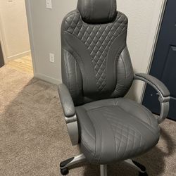 Gaming chair 