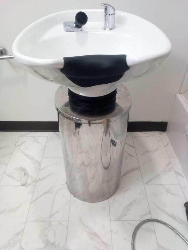 Minerva. Shampoo Sink,found in hair salons
