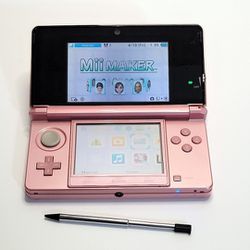 Nintendo 3DS Pink Pearl Near Mint with SD card and OEM Charger