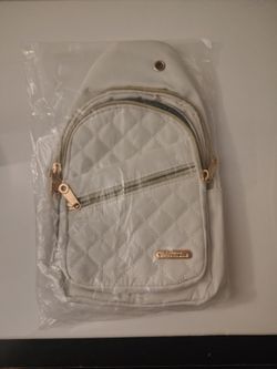 🩶 Brand New White Quilted Crossbody Sling Bag with Gold Zippers 🩶