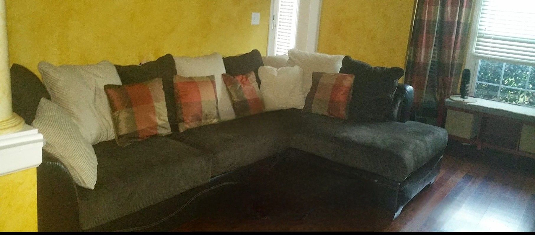 Sectional Couch Brown